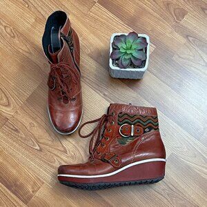 Dromedaris Genuine Leather & Tapestry Wedge Boots Sz 41 Red